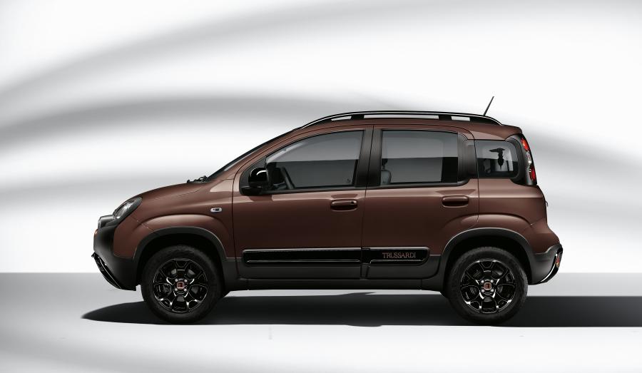  Fiat Panda Trussardi (319) 2019 года  (фото 39 из 43)